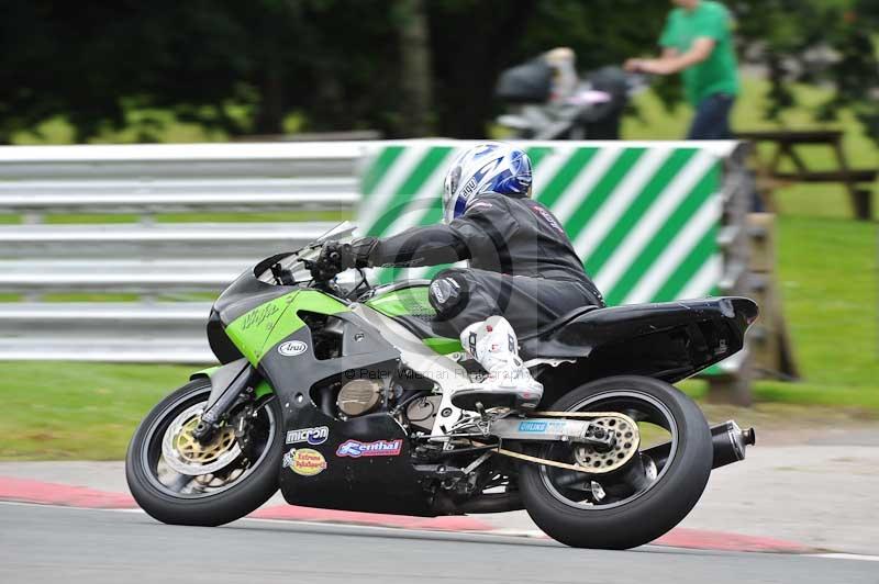 Motorcycle action photographs;Trackday digital images;event digital images;eventdigitalimages;no limits trackday;oulton park;oulton park circuit cheshire;oulton park photographs;peter wileman photography;trackday;trackday photos