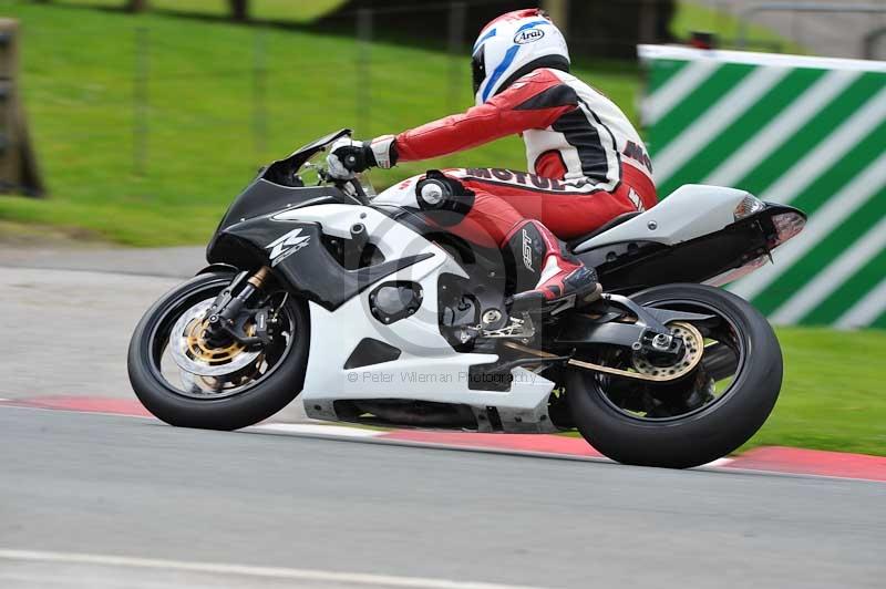 Motorcycle action photographs;Trackday digital images;event digital images;eventdigitalimages;no limits trackday;oulton park;oulton park circuit cheshire;oulton park photographs;peter wileman photography;trackday;trackday photos