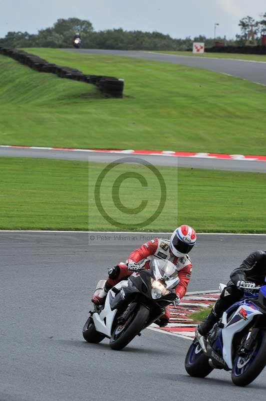 Motorcycle action photographs;Trackday digital images;event digital images;eventdigitalimages;no limits trackday;oulton park;oulton park circuit cheshire;oulton park photographs;peter wileman photography;trackday;trackday photos