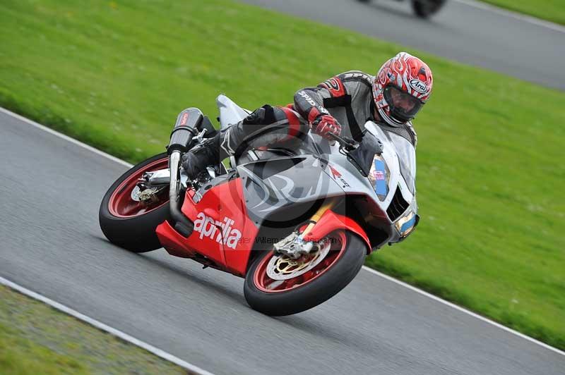 Motorcycle action photographs;Trackday digital images;event digital images;eventdigitalimages;no limits trackday;oulton park;oulton park circuit cheshire;oulton park photographs;peter wileman photography;trackday;trackday photos