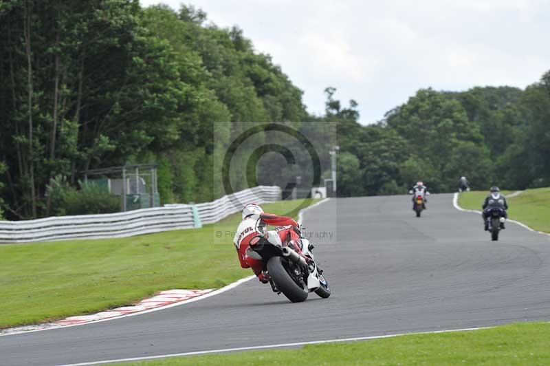 Motorcycle action photographs;Trackday digital images;event digital images;eventdigitalimages;no limits trackday;oulton park;oulton park circuit cheshire;oulton park photographs;peter wileman photography;trackday;trackday photos