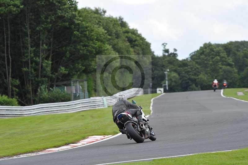 Motorcycle action photographs;Trackday digital images;event digital images;eventdigitalimages;no limits trackday;oulton park;oulton park circuit cheshire;oulton park photographs;peter wileman photography;trackday;trackday photos