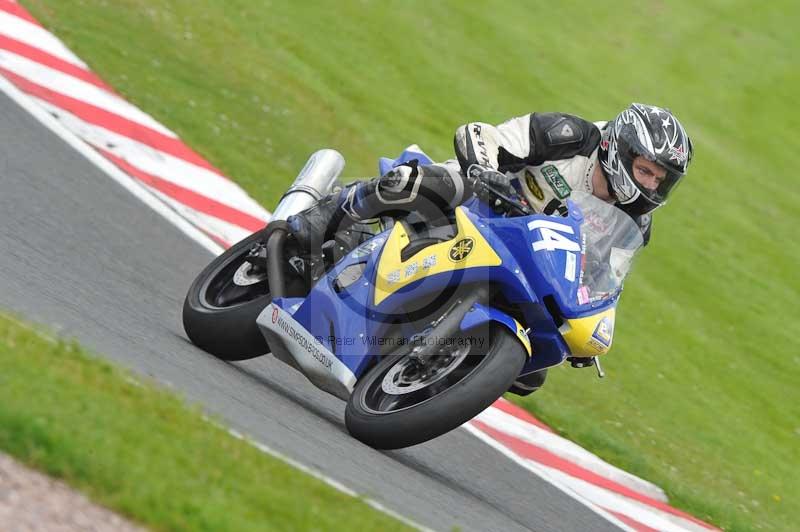 Motorcycle action photographs;Trackday digital images;event digital images;eventdigitalimages;no limits trackday;oulton park;oulton park circuit cheshire;oulton park photographs;peter wileman photography;trackday;trackday photos