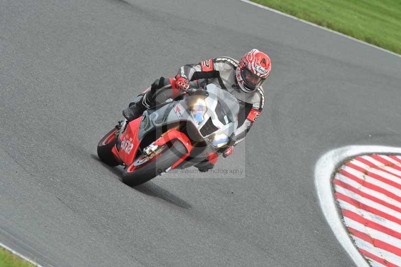 Motorcycle action photographs;Trackday digital images;event digital images;eventdigitalimages;no limits trackday;oulton park;oulton park circuit cheshire;oulton park photographs;peter wileman photography;trackday;trackday photos