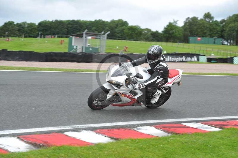 Motorcycle action photographs;Trackday digital images;event digital images;eventdigitalimages;no limits trackday;oulton park;oulton park circuit cheshire;oulton park photographs;peter wileman photography;trackday;trackday photos