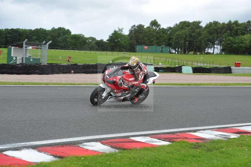 Motorcycle action photographs;Trackday digital images;event digital images;eventdigitalimages;no limits trackday;oulton park;oulton park circuit cheshire;oulton park photographs;peter wileman photography;trackday;trackday photos