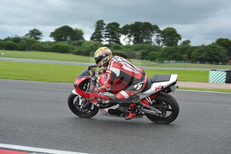 Motorcycle action photographs;Trackday digital images;event digital images;eventdigitalimages;no limits trackday;oulton park;oulton park circuit cheshire;oulton park photographs;peter wileman photography;trackday;trackday photos