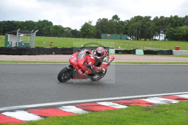 Motorcycle action photographs;Trackday digital images;event digital images;eventdigitalimages;no limits trackday;oulton park;oulton park circuit cheshire;oulton park photographs;peter wileman photography;trackday;trackday photos