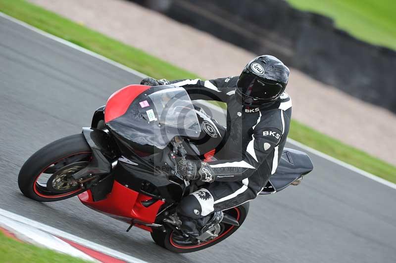 Motorcycle action photographs;Trackday digital images;event digital images;eventdigitalimages;no limits trackday;oulton park;oulton park circuit cheshire;oulton park photographs;peter wileman photography;trackday;trackday photos