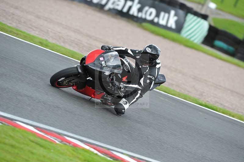 Motorcycle action photographs;Trackday digital images;event digital images;eventdigitalimages;no limits trackday;oulton park;oulton park circuit cheshire;oulton park photographs;peter wileman photography;trackday;trackday photos