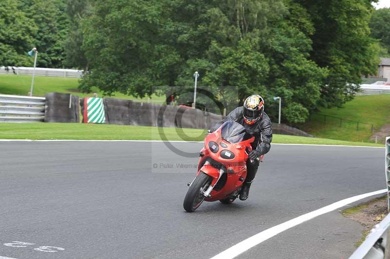 Motorcycle action photographs;Trackday digital images;event digital images;eventdigitalimages;no limits trackday;oulton park;oulton park circuit cheshire;oulton park photographs;peter wileman photography;trackday;trackday photos