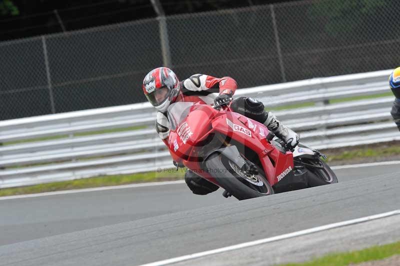 Motorcycle action photographs;Trackday digital images;event digital images;eventdigitalimages;no limits trackday;oulton park;oulton park circuit cheshire;oulton park photographs;peter wileman photography;trackday;trackday photos