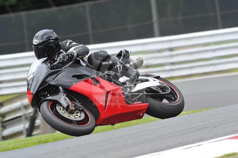 Motorcycle action photographs;Trackday digital images;event digital images;eventdigitalimages;no limits trackday;oulton park;oulton park circuit cheshire;oulton park photographs;peter wileman photography;trackday;trackday photos