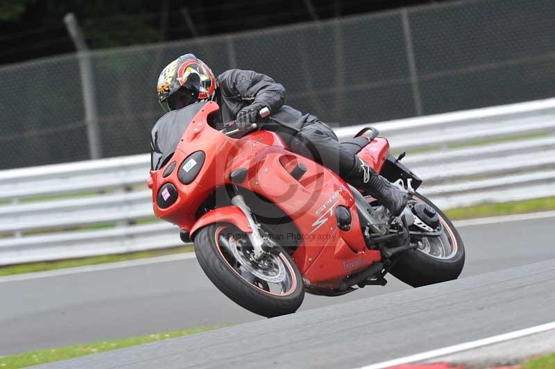 Motorcycle action photographs;Trackday digital images;event digital images;eventdigitalimages;no limits trackday;oulton park;oulton park circuit cheshire;oulton park photographs;peter wileman photography;trackday;trackday photos