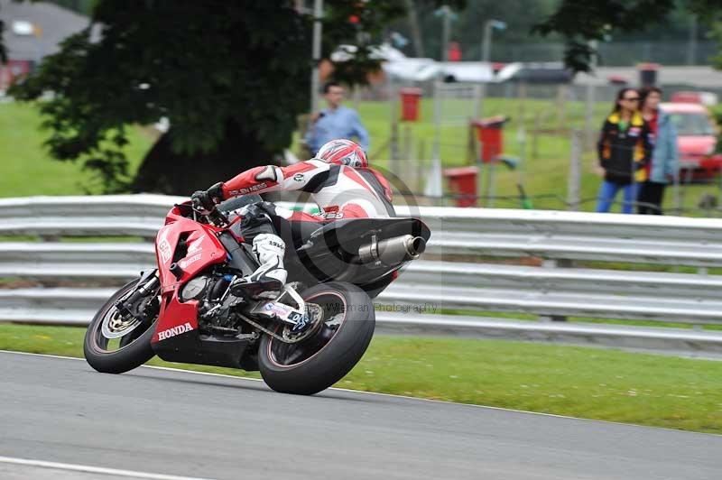 Motorcycle action photographs;Trackday digital images;event digital images;eventdigitalimages;no limits trackday;oulton park;oulton park circuit cheshire;oulton park photographs;peter wileman photography;trackday;trackday photos