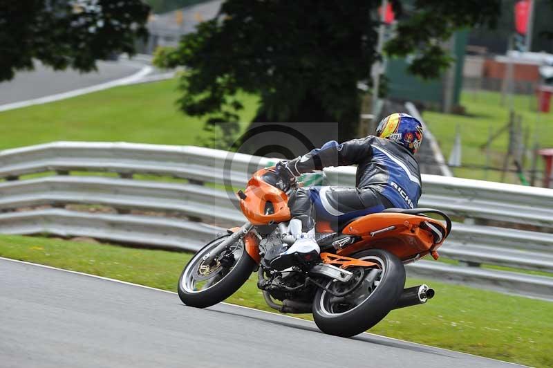 Motorcycle action photographs;Trackday digital images;event digital images;eventdigitalimages;no limits trackday;oulton park;oulton park circuit cheshire;oulton park photographs;peter wileman photography;trackday;trackday photos