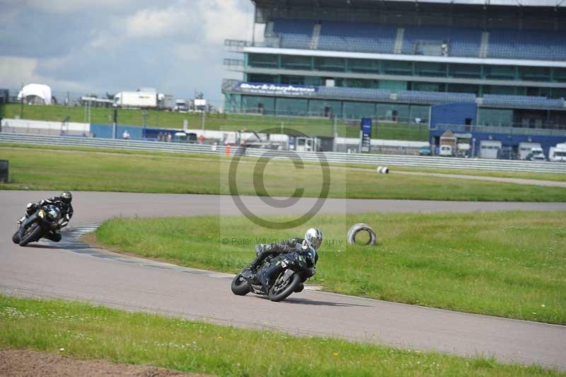 Rockingham no limits trackday;enduro digital images;event digital images;eventdigitalimages;no limits trackdays;peter wileman photography;racing digital images;rockingham raceway northamptonshire;rockingham trackday photographs;trackday digital images;trackday photos