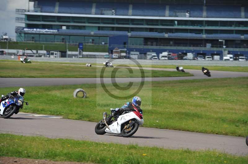 Rockingham no limits trackday;enduro digital images;event digital images;eventdigitalimages;no limits trackdays;peter wileman photography;racing digital images;rockingham raceway northamptonshire;rockingham trackday photographs;trackday digital images;trackday photos