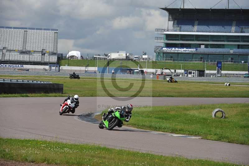 Rockingham no limits trackday;enduro digital images;event digital images;eventdigitalimages;no limits trackdays;peter wileman photography;racing digital images;rockingham raceway northamptonshire;rockingham trackday photographs;trackday digital images;trackday photos