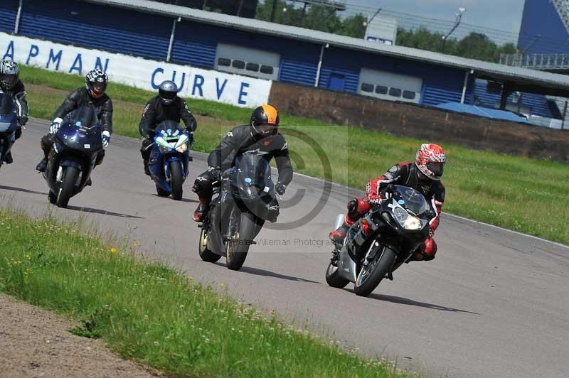 Rockingham no limits trackday;enduro digital images;event digital images;eventdigitalimages;no limits trackdays;peter wileman photography;racing digital images;rockingham raceway northamptonshire;rockingham trackday photographs;trackday digital images;trackday photos