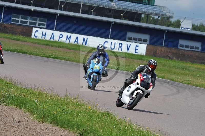 Rockingham no limits trackday;enduro digital images;event digital images;eventdigitalimages;no limits trackdays;peter wileman photography;racing digital images;rockingham raceway northamptonshire;rockingham trackday photographs;trackday digital images;trackday photos