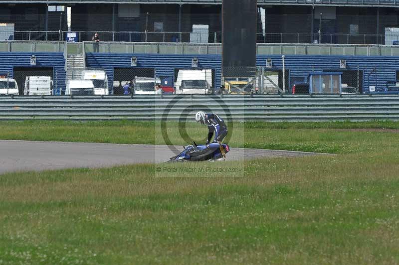 Rockingham no limits trackday;enduro digital images;event digital images;eventdigitalimages;no limits trackdays;peter wileman photography;racing digital images;rockingham raceway northamptonshire;rockingham trackday photographs;trackday digital images;trackday photos