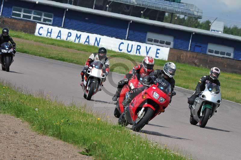 Rockingham no limits trackday;enduro digital images;event digital images;eventdigitalimages;no limits trackdays;peter wileman photography;racing digital images;rockingham raceway northamptonshire;rockingham trackday photographs;trackday digital images;trackday photos