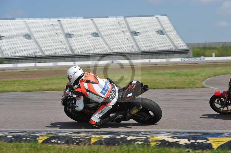 Motorcycle action photographs;Rockingham;Rockingham photographs;Trackday digital images;event digital images;eventdigitalimages;no limits trackday;peter wileman photography;rockingham corby northamptonshire;trackday;trackday photos