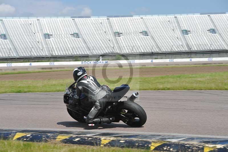 Motorcycle action photographs;Rockingham;Rockingham photographs;Trackday digital images;event digital images;eventdigitalimages;no limits trackday;peter wileman photography;rockingham corby northamptonshire;trackday;trackday photos