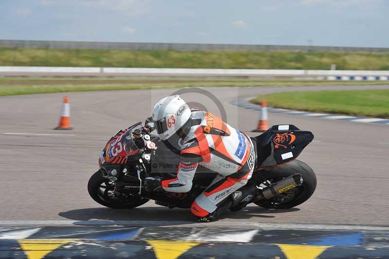 Motorcycle action photographs;Rockingham;Rockingham photographs;Trackday digital images;event digital images;eventdigitalimages;no limits trackday;peter wileman photography;rockingham corby northamptonshire;trackday;trackday photos