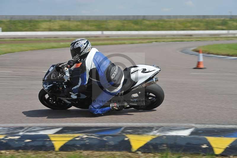 Motorcycle action photographs;Rockingham;Rockingham photographs;Trackday digital images;event digital images;eventdigitalimages;no limits trackday;peter wileman photography;rockingham corby northamptonshire;trackday;trackday photos