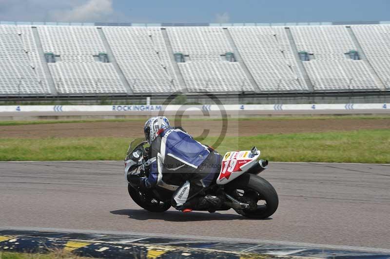 Motorcycle action photographs;Rockingham;Rockingham photographs;Trackday digital images;event digital images;eventdigitalimages;no limits trackday;peter wileman photography;rockingham corby northamptonshire;trackday;trackday photos