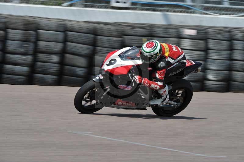 Motorcycle action photographs;Rockingham;Rockingham photographs;Trackday digital images;event digital images;eventdigitalimages;no limits trackday;peter wileman photography;rockingham corby northamptonshire;trackday;trackday photos