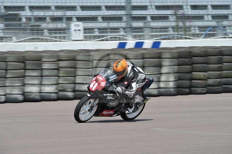 Motorcycle action photographs;Rockingham;Rockingham photographs;Trackday digital images;event digital images;eventdigitalimages;no limits trackday;peter wileman photography;rockingham corby northamptonshire;trackday;trackday photos