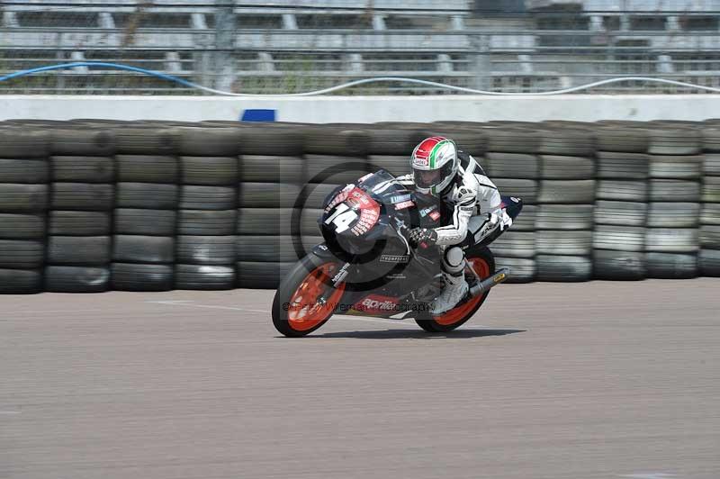 Motorcycle action photographs;Rockingham;Rockingham photographs;Trackday digital images;event digital images;eventdigitalimages;no limits trackday;peter wileman photography;rockingham corby northamptonshire;trackday;trackday photos