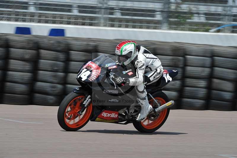 Motorcycle action photographs;Rockingham;Rockingham photographs;Trackday digital images;event digital images;eventdigitalimages;no limits trackday;peter wileman photography;rockingham corby northamptonshire;trackday;trackday photos