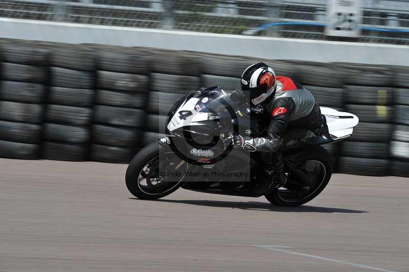 Motorcycle action photographs;Rockingham;Rockingham photographs;Trackday digital images;event digital images;eventdigitalimages;no limits trackday;peter wileman photography;rockingham corby northamptonshire;trackday;trackday photos