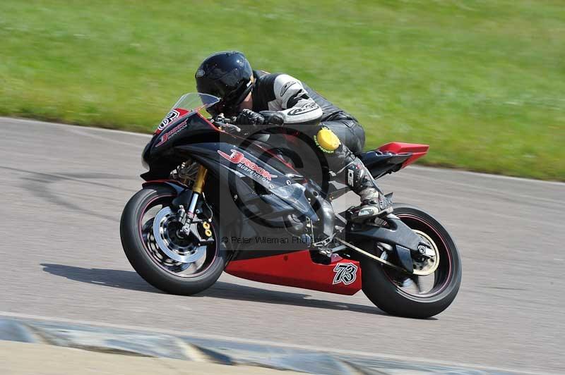 Motorcycle action photographs;Rockingham;Rockingham photographs;Trackday digital images;event digital images;eventdigitalimages;no limits trackday;peter wileman photography;rockingham corby northamptonshire;trackday;trackday photos