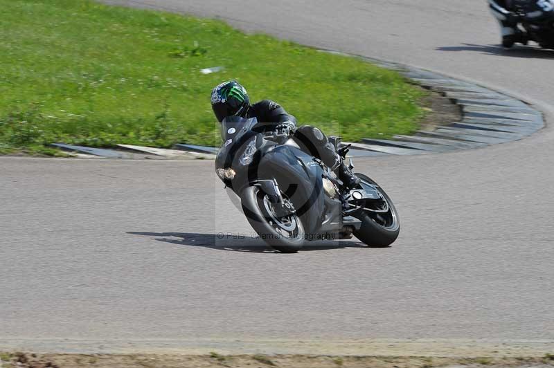 Motorcycle action photographs;Rockingham;Rockingham photographs;Trackday digital images;event digital images;eventdigitalimages;no limits trackday;peter wileman photography;rockingham corby northamptonshire;trackday;trackday photos