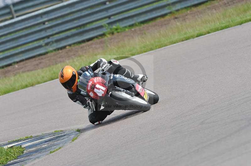 Motorcycle action photographs;Rockingham;Rockingham photographs;Trackday digital images;event digital images;eventdigitalimages;no limits trackday;peter wileman photography;rockingham corby northamptonshire;trackday;trackday photos