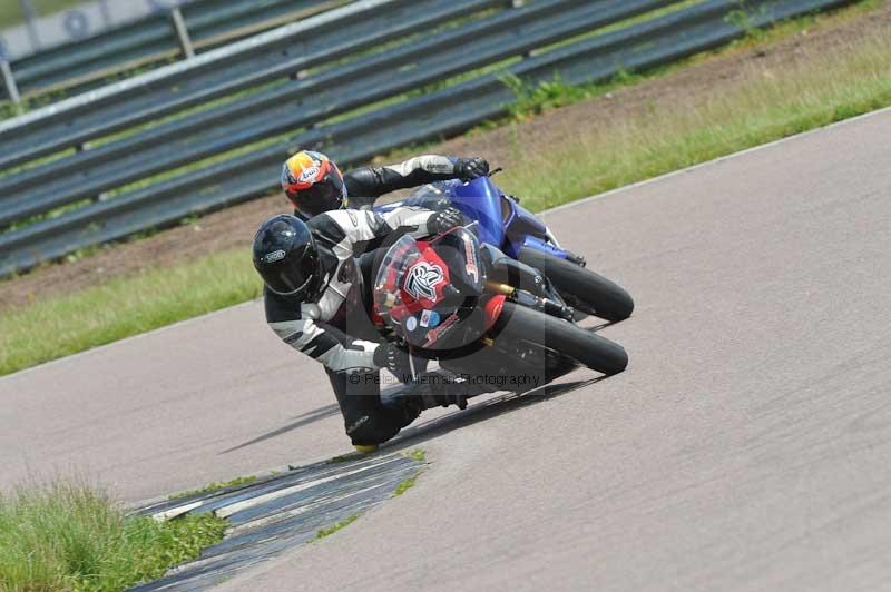 Motorcycle action photographs;Rockingham;Rockingham photographs;Trackday digital images;event digital images;eventdigitalimages;no limits trackday;peter wileman photography;rockingham corby northamptonshire;trackday;trackday photos