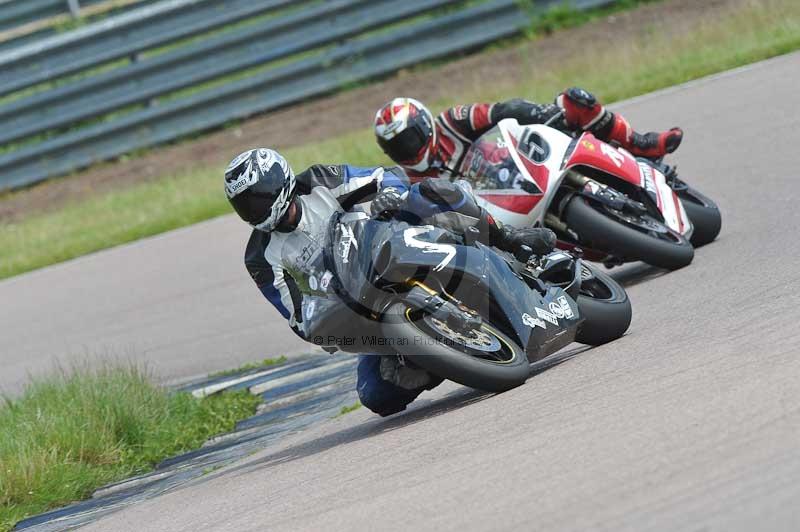 Motorcycle action photographs;Rockingham;Rockingham photographs;Trackday digital images;event digital images;eventdigitalimages;no limits trackday;peter wileman photography;rockingham corby northamptonshire;trackday;trackday photos