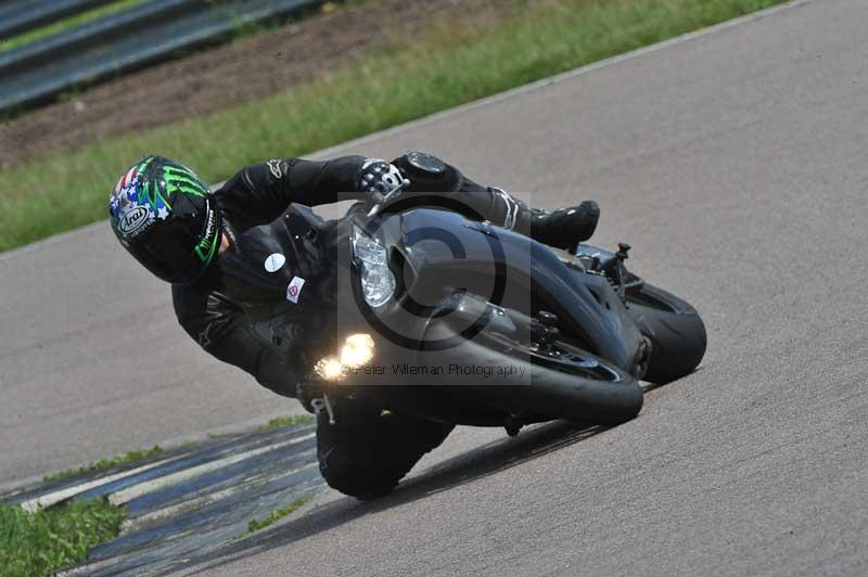 Motorcycle action photographs;Rockingham;Rockingham photographs;Trackday digital images;event digital images;eventdigitalimages;no limits trackday;peter wileman photography;rockingham corby northamptonshire;trackday;trackday photos