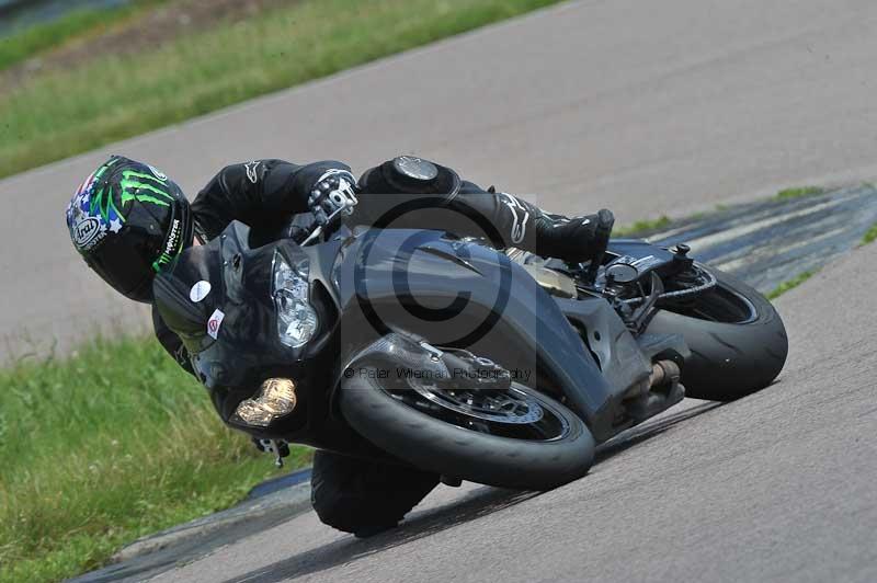 Motorcycle action photographs;Rockingham;Rockingham photographs;Trackday digital images;event digital images;eventdigitalimages;no limits trackday;peter wileman photography;rockingham corby northamptonshire;trackday;trackday photos