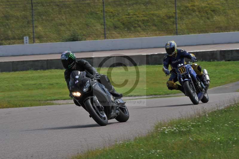 Motorcycle action photographs;Rockingham;Rockingham photographs;Trackday digital images;event digital images;eventdigitalimages;no limits trackday;peter wileman photography;rockingham corby northamptonshire;trackday;trackday photos