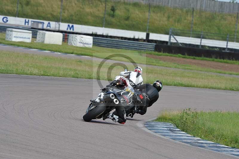 Motorcycle action photographs;Rockingham;Rockingham photographs;Trackday digital images;event digital images;eventdigitalimages;no limits trackday;peter wileman photography;rockingham corby northamptonshire;trackday;trackday photos