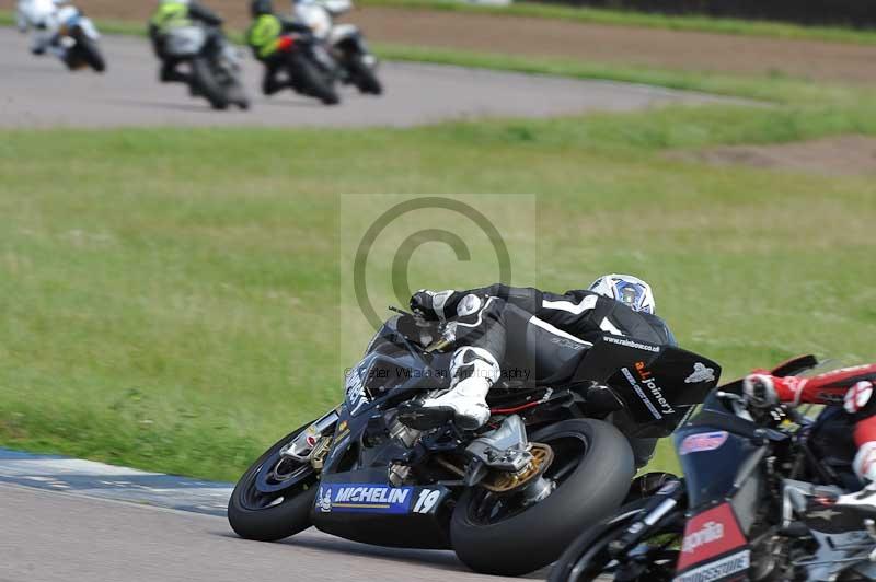 Motorcycle action photographs;Rockingham;Rockingham photographs;Trackday digital images;event digital images;eventdigitalimages;no limits trackday;peter wileman photography;rockingham corby northamptonshire;trackday;trackday photos