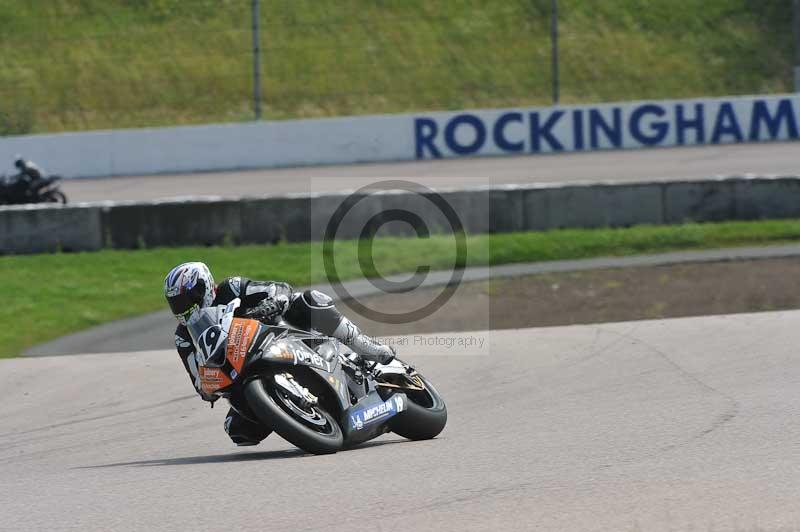 Motorcycle action photographs;Rockingham;Rockingham photographs;Trackday digital images;event digital images;eventdigitalimages;no limits trackday;peter wileman photography;rockingham corby northamptonshire;trackday;trackday photos