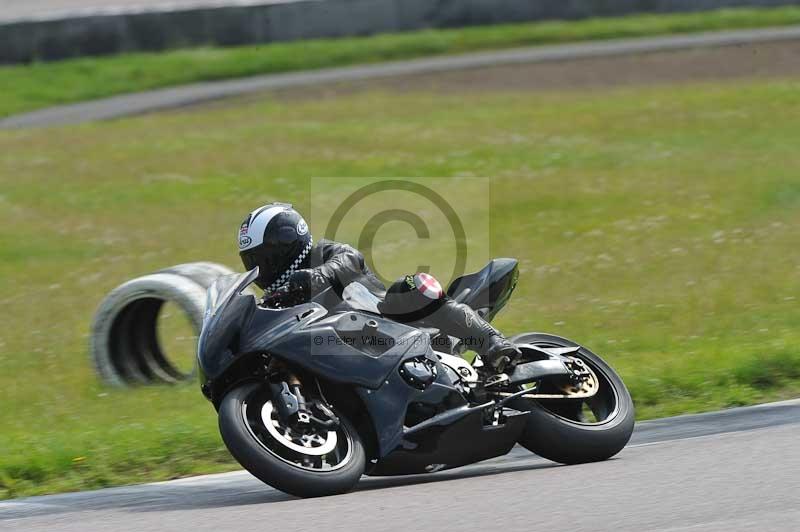 Motorcycle action photographs;Rockingham;Rockingham photographs;Trackday digital images;event digital images;eventdigitalimages;no limits trackday;peter wileman photography;rockingham corby northamptonshire;trackday;trackday photos