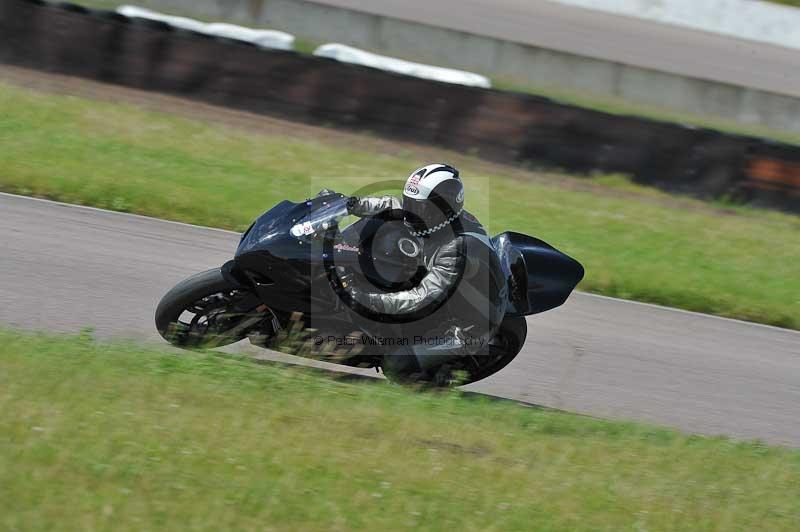 Motorcycle action photographs;Rockingham;Rockingham photographs;Trackday digital images;event digital images;eventdigitalimages;no limits trackday;peter wileman photography;rockingham corby northamptonshire;trackday;trackday photos